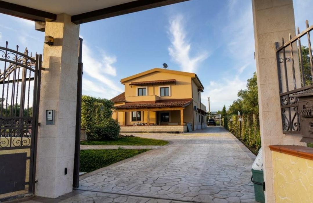 Bed and Breakfast Bb Domus Катандзаро Номер фото